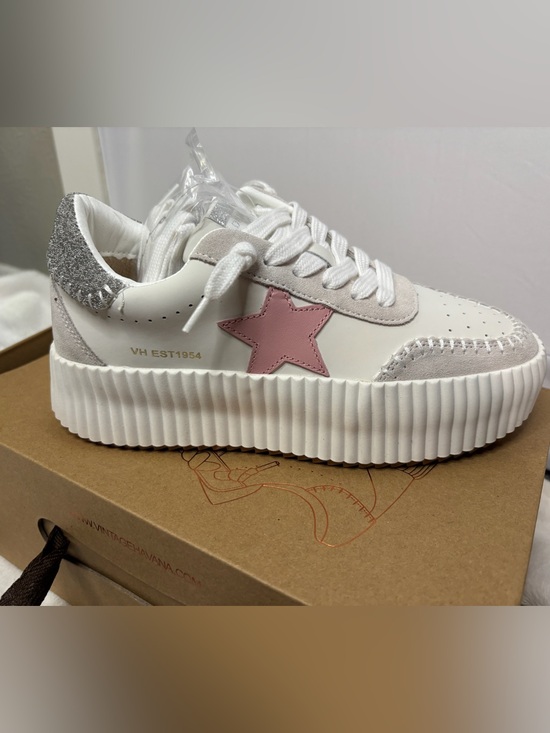 Vintage Havana Shoes - Vintage Havana White Sneakers with Pink Star